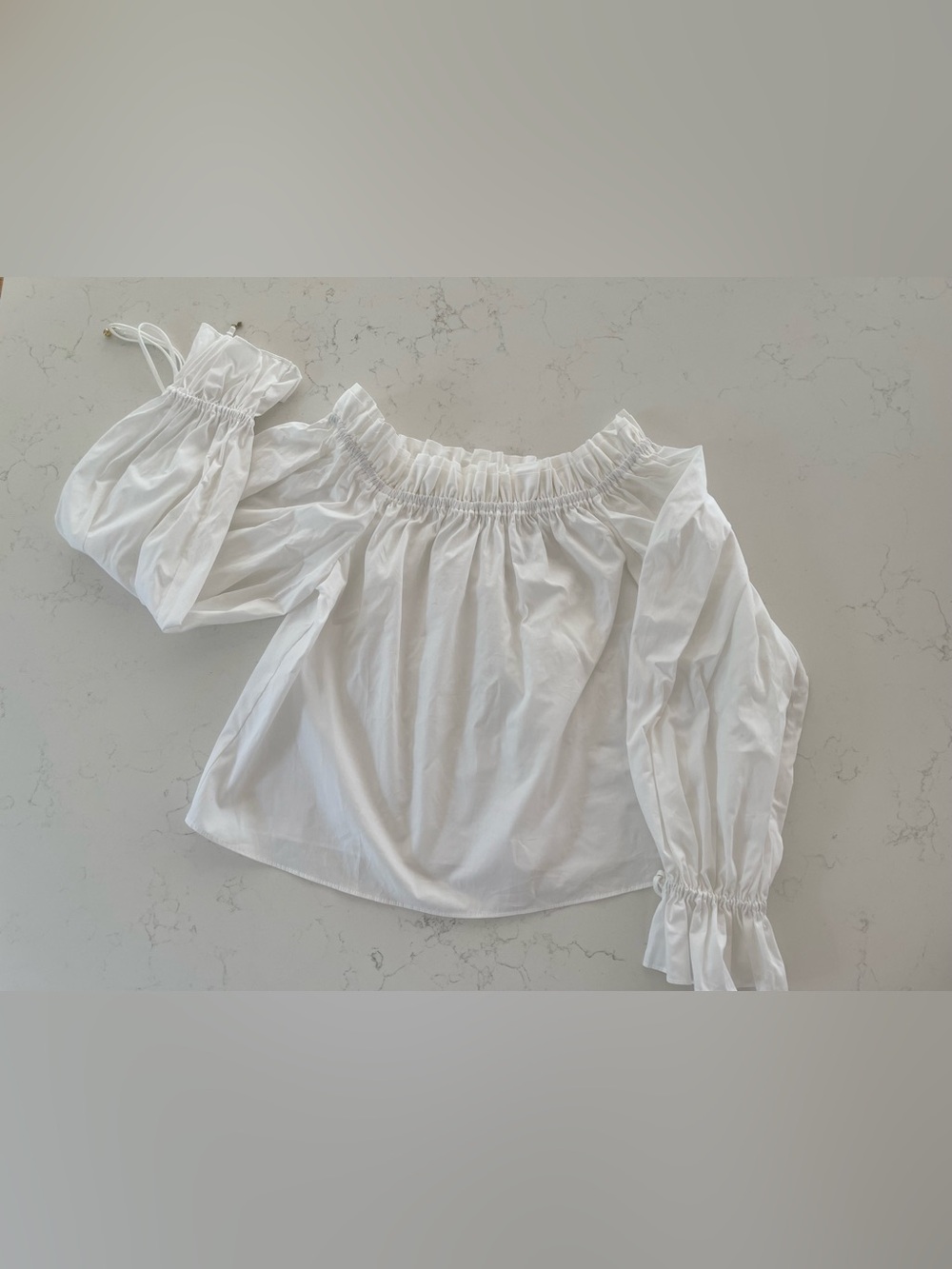 H&M White Off-Shoulder Ruffle Blouse